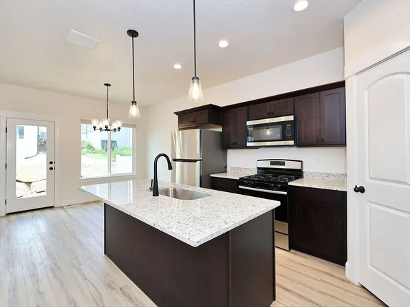 1377 N Sage Dr, Lehi, UT 84043