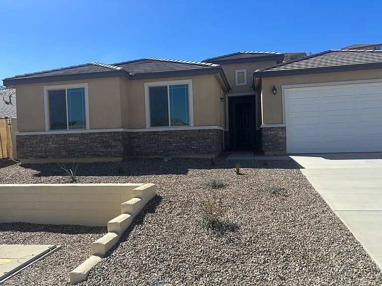 4061 Hudson Ln — Photo 1