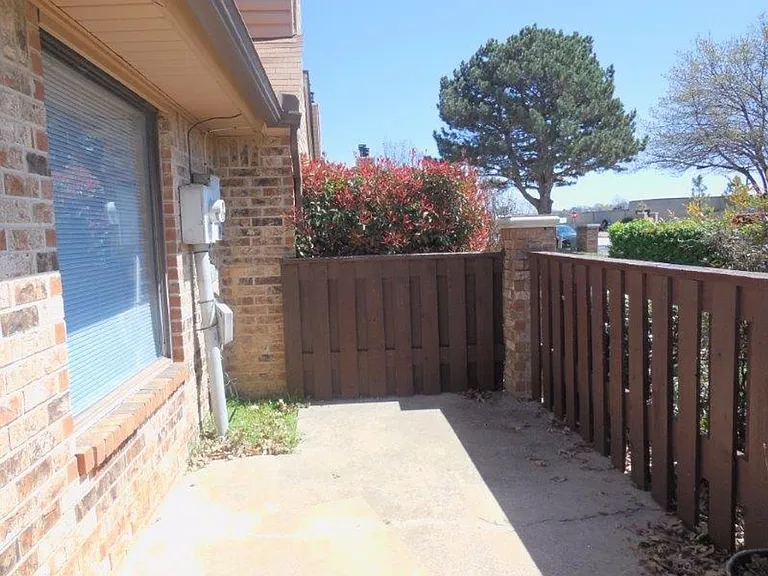 TJ 12 - FFG 8911 8913 — Photo 1