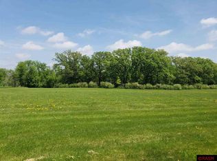 1010 Lakeview Rd, Lake Crystal, MN 56055