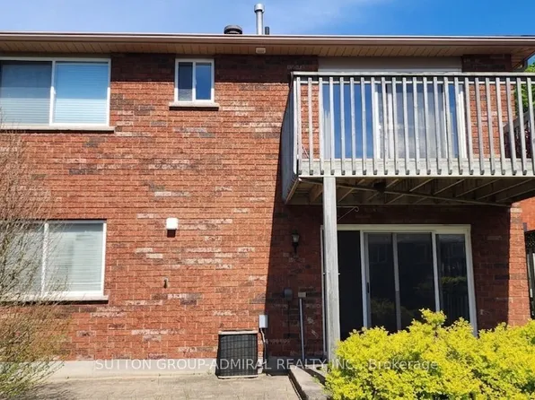 12 Revelstoke Ct, Barrie, ON L4N 8X7