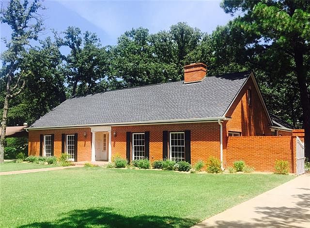 2nd image of 1113 Forrest Dr