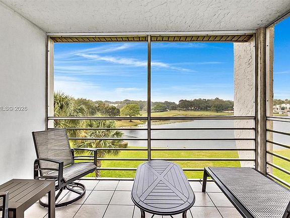 4th image of 9460 Poinciana Pl APT 404