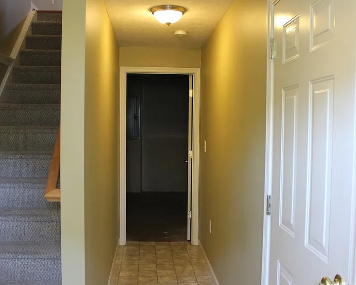2948 Crystal Spring Ln — Photo 3