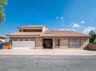 17853 Ridgeway Rd, Granada Hills, CA 91344