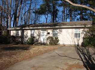 10 Hanover Dr, Little Rock, AR 72209