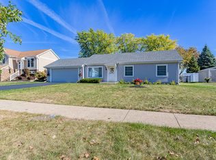 989 S Chippendale Dr, Bartlett, IL