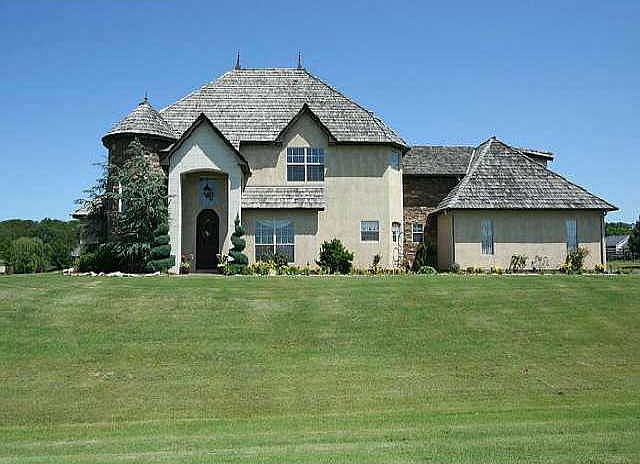 1st image of 5308 Oak Meadow Dr