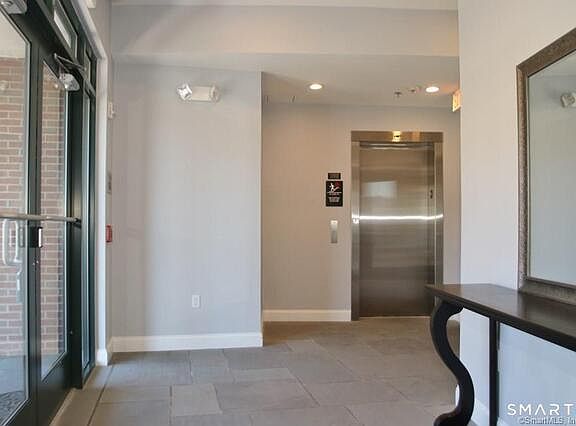 5th image of 947 Hope St APT 302