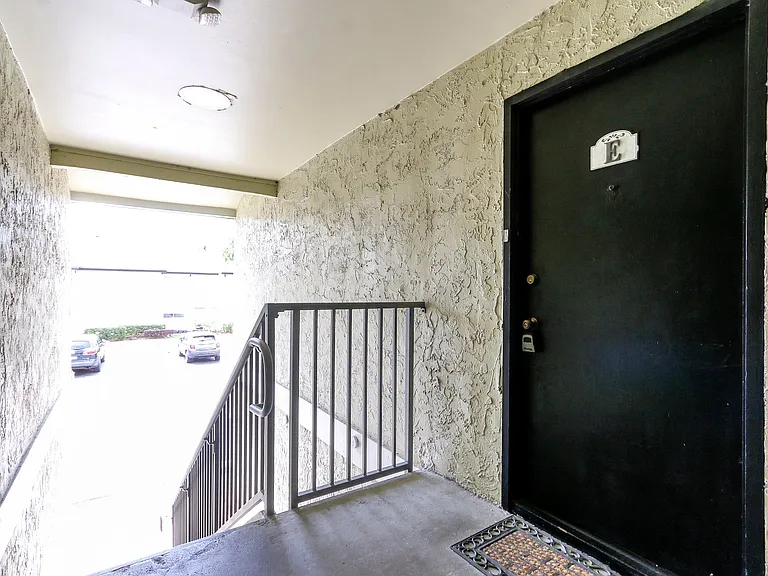 922 Lake Destiny Rd #E — Photo 15