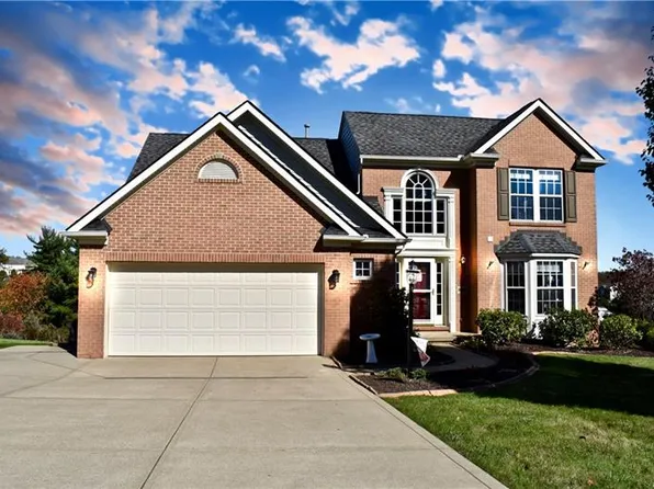 2015 Majestic Dr, Canonsburg, PA 15317