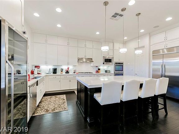 4th image of 9755 Quencia Ct
