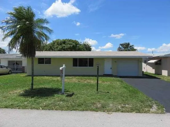 8870 NW 10th St, Pembroke Pines, FL 33024