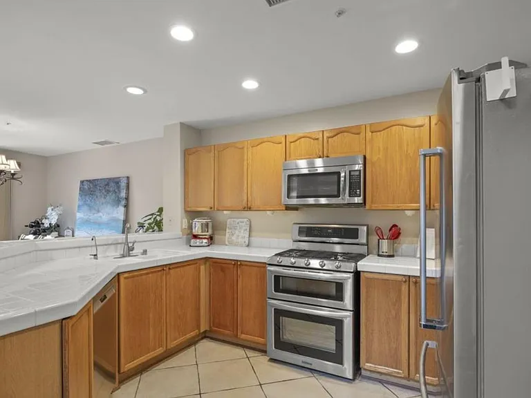 1323 Lost Point Ln — Photo 12