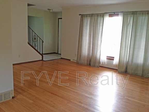 3rd image of 6634 Forest Glen Ave