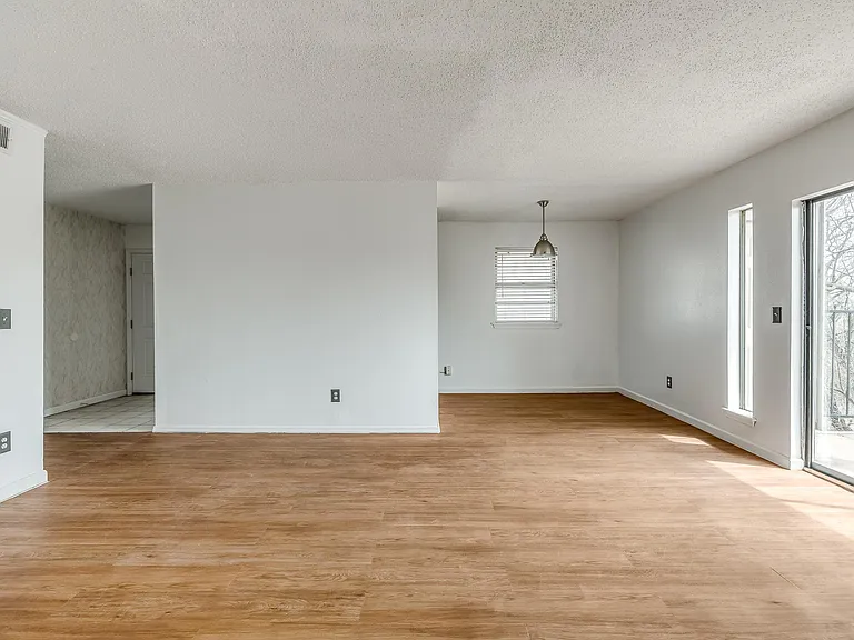 6728 N Meridian Ave #F — Photo 10
