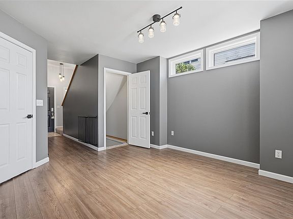 3rd image of 992 22nd Ave