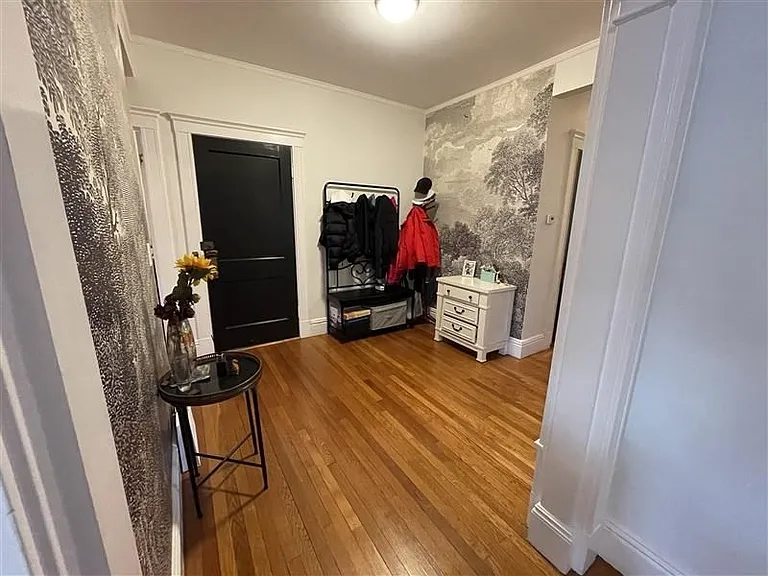 183 Babcock St #3A — Photo 4