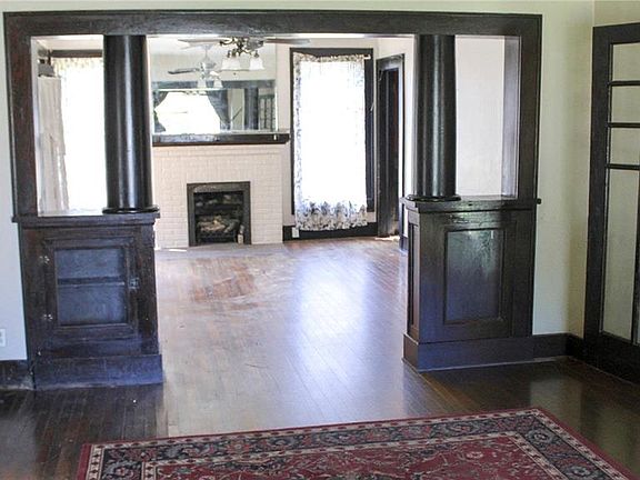 5th image of 111 E McKinley St