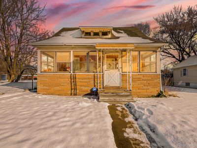 47 E Auburn St, Ecorse, MI, 48229