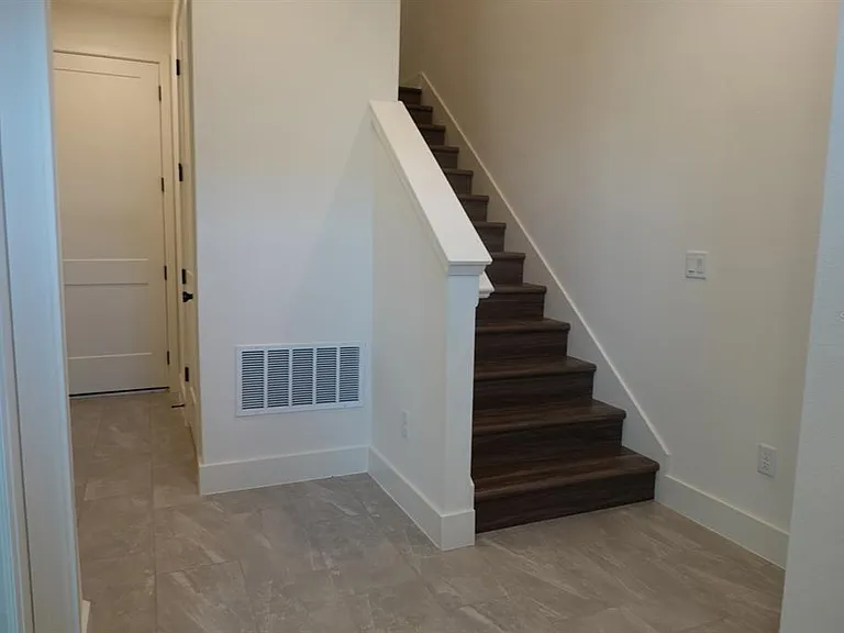15250 Groveside Rd — Photo 4