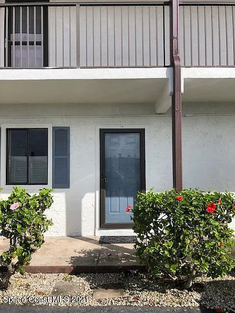 2 bed, 2.0 bath, 1174 sqft, $2,400 — Photo 2