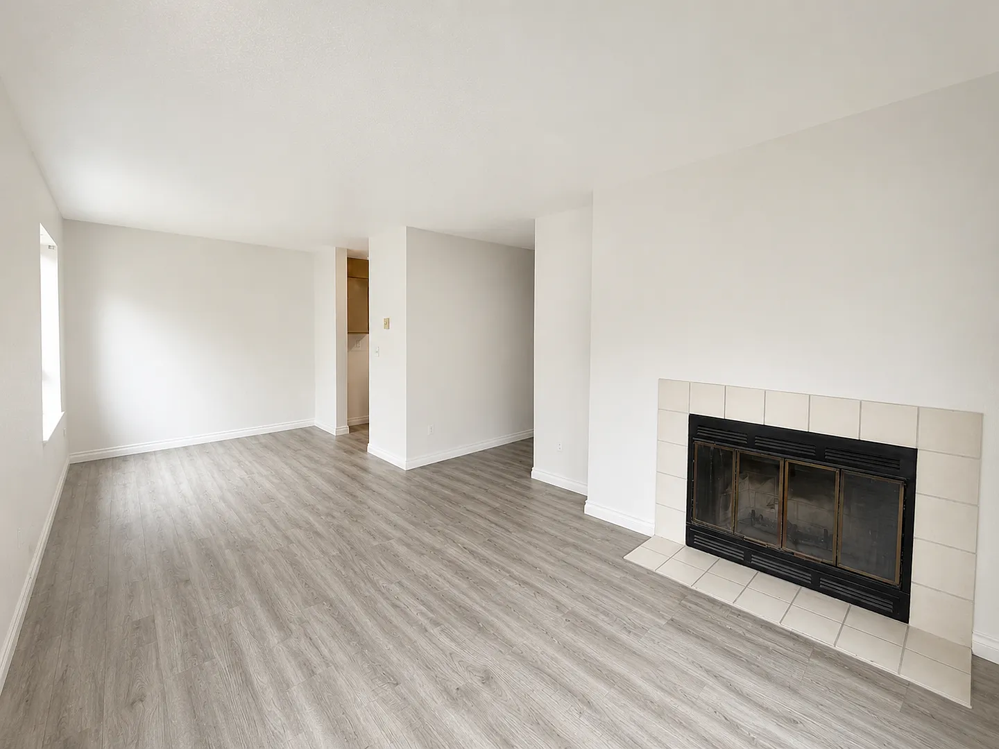 Francis Apartments — Photo 2