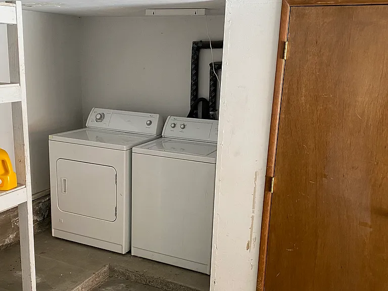 136 W Aeroplane Blvd — Photo 9