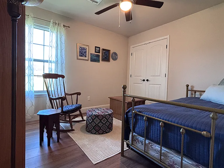 2610 S Jackson Ave — Photo 25
