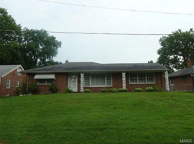 1st image of 11 Olympia Dr