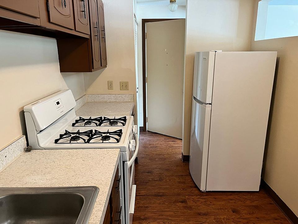 College Village Apartments 91 Maple St Oberlin OH Zillow