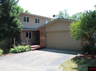 1004 Highland Dr, Blue Earth, MN 56013