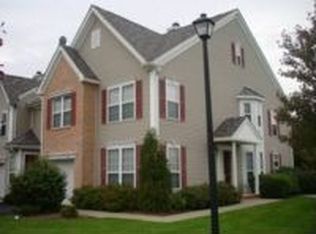 778 Featherbed Ln, Clark, NJ 07066