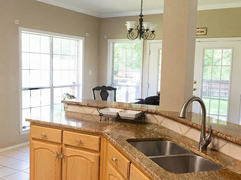 2416 Catawba Loop — Photo 8