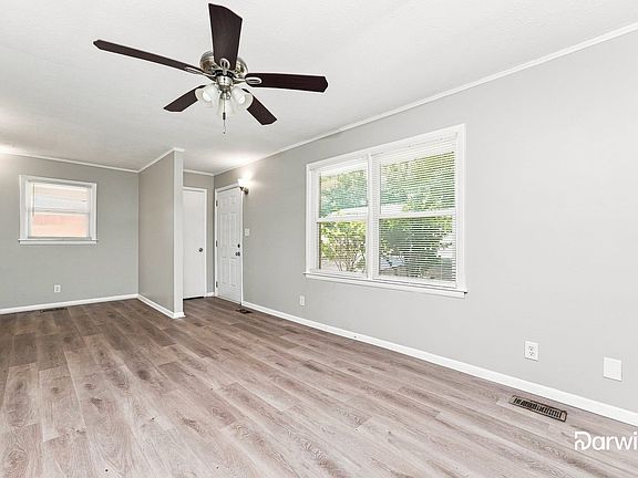 4th image of 515 Landers St