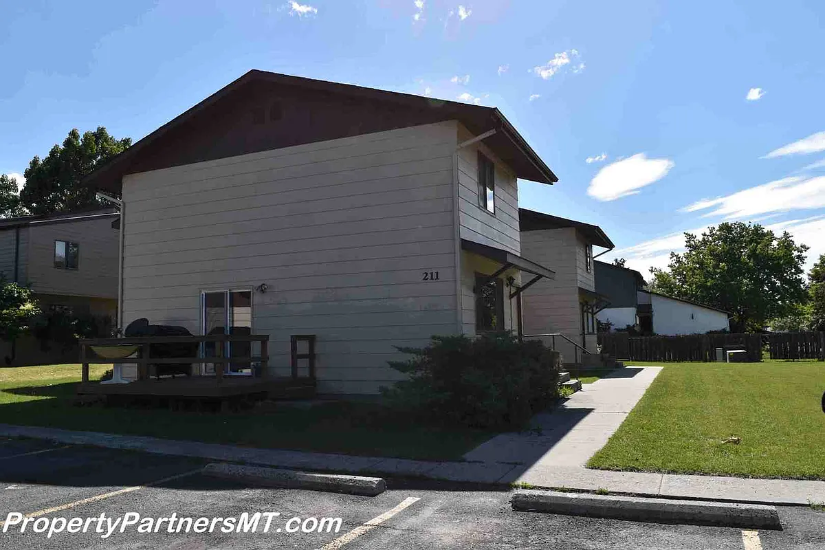 Building Photo - 209 S 15th Ave