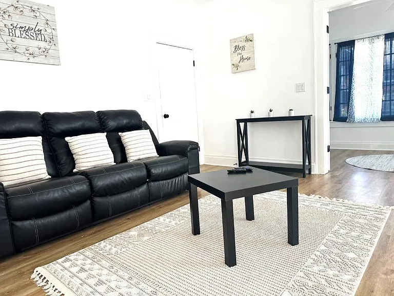 705 Bedford Ave — Photo 14
