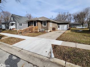 306 2nd St SW, Buffalo Center, IA 50424