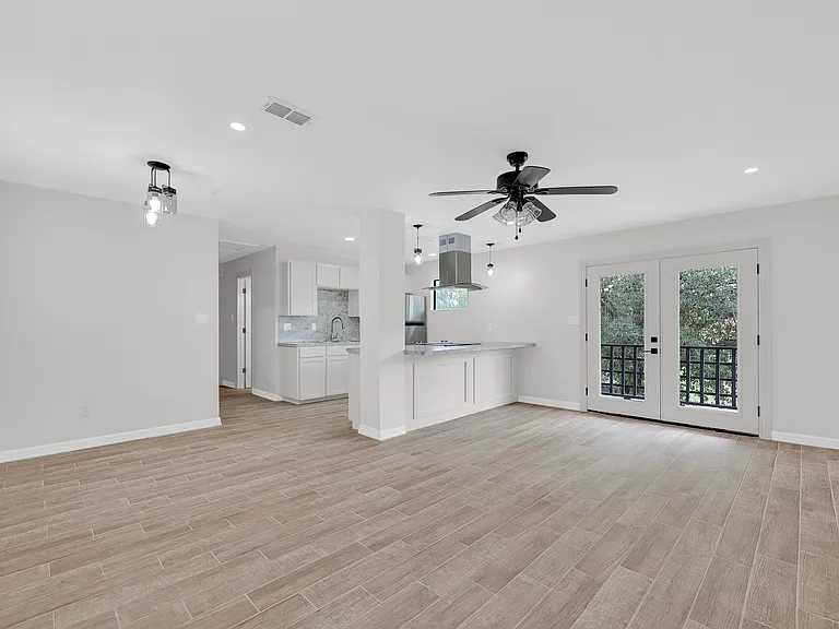 310 N 13th Ave #3 — Photo 3