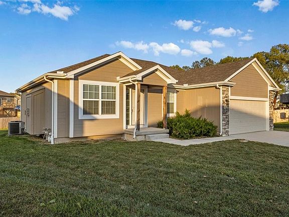 3rd image of 605 Poplar Ct