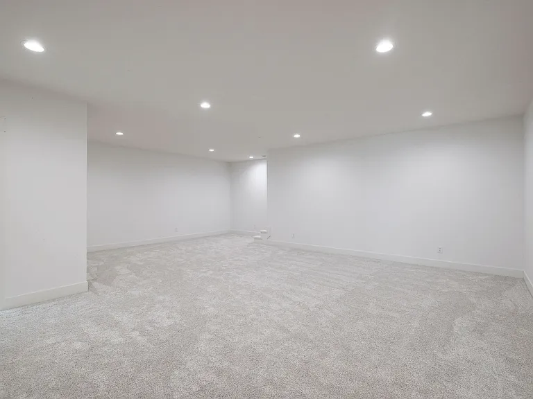 4917 Spire St — Photo 33