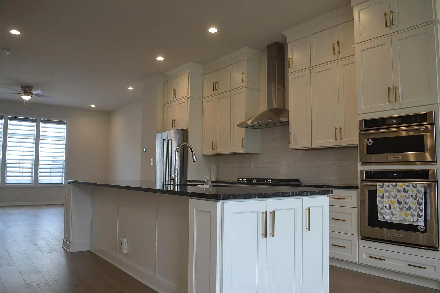 4 bed, 3.5 bath, 2436 sqft, $5,500 — Photo 4