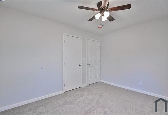 5th image of 102 Redwood Ave #A-b