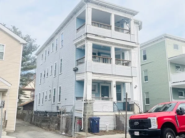 23 Hansborough St, Dorchester, MA 02124