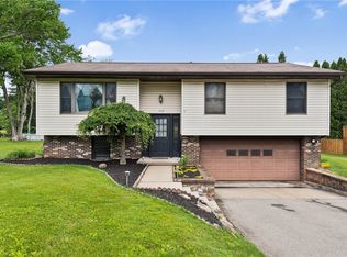 110 Rural Dr, Butler, PA 16001
