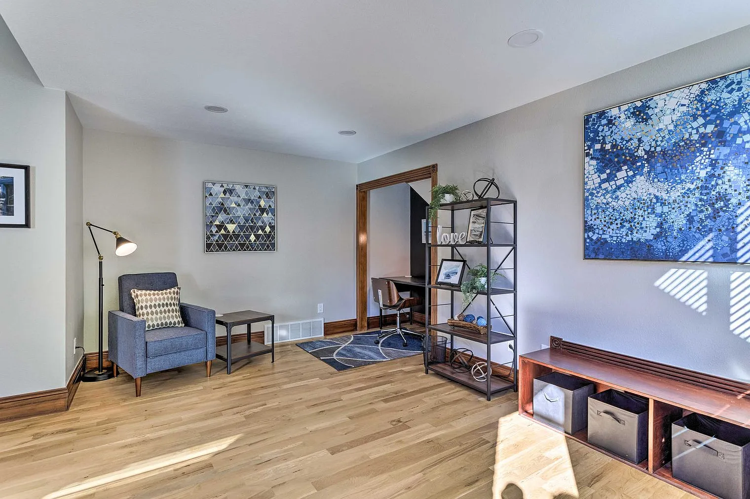 2 bed, 1.0 bath, 1345 sqft, $3,290 — Photo 4
