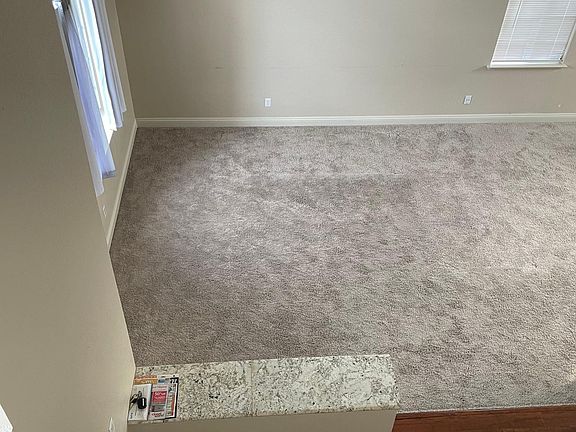 5th image of 712 Roscommon Dr