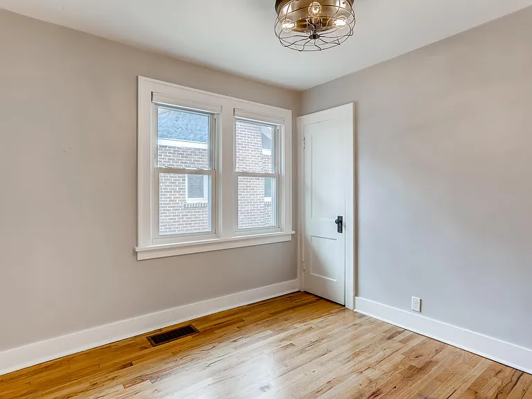 945 N Harrison St — Photo 20