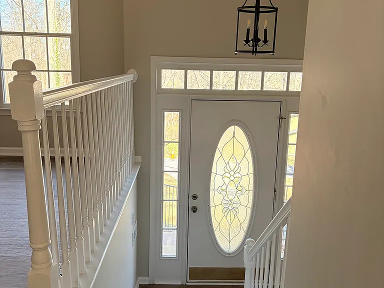 423 Flower Dr — Photo 8