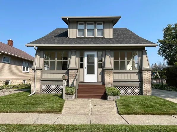 1641 Whipple St, Port Huron, MI 48060